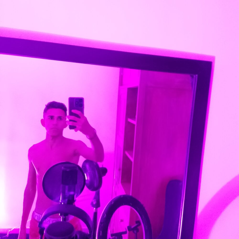 isaaclatino