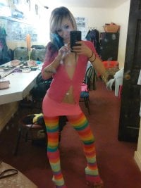 sexisara1's Offline Chat Room