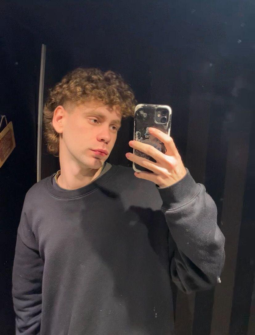 BisexBlondGuy23