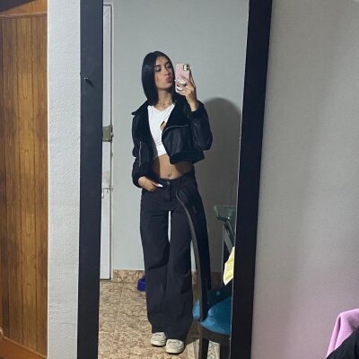 Alejandraa_pink Avatar