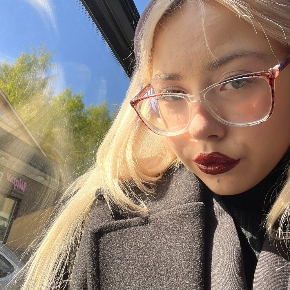 Neon_mary