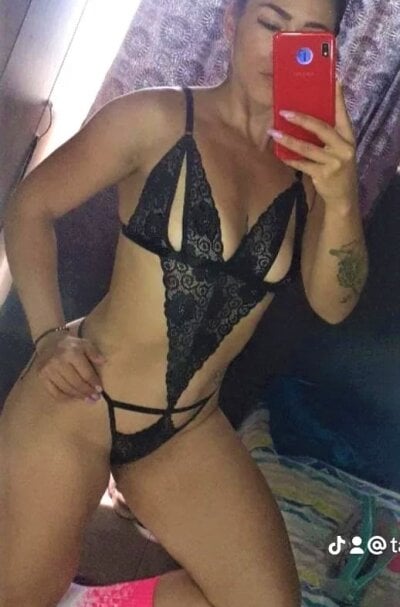 nude webcam Chic Latina