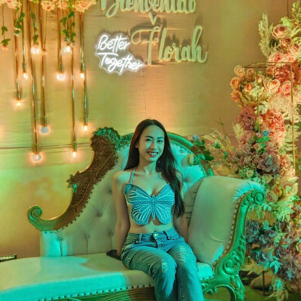 foxxy_bunny18 offline XXX-chat