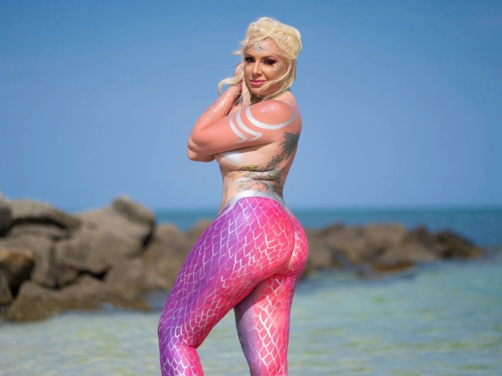 watchgirlcam.com savannahjones livesex profile in bisexual cams