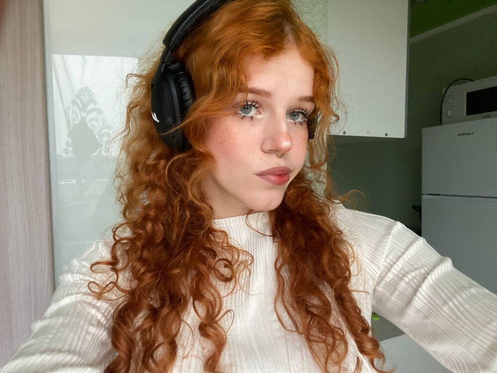 Live sex webcam photo for DaisyDenley #286732150