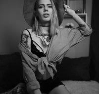 loveislivecum's Offline XXX Chat