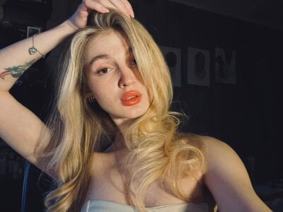 LilithTreasure Female Toplessteens Online Webcam Chat