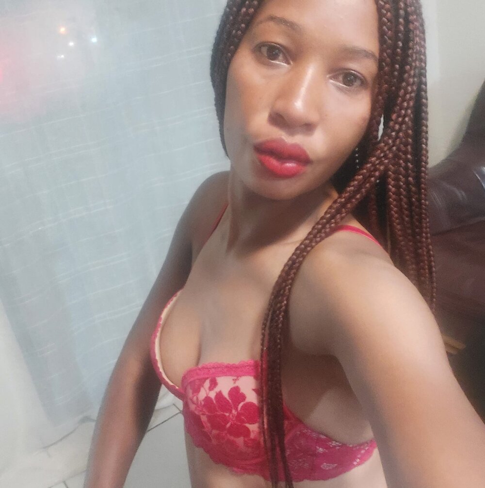 leanna23 live cam model at StripChat