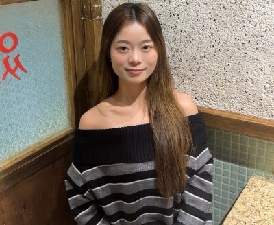 qingzi1218 on StripChat