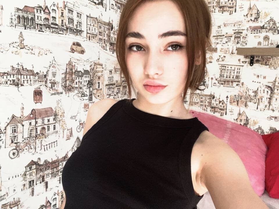 selfie__queen live cam model at StripChat