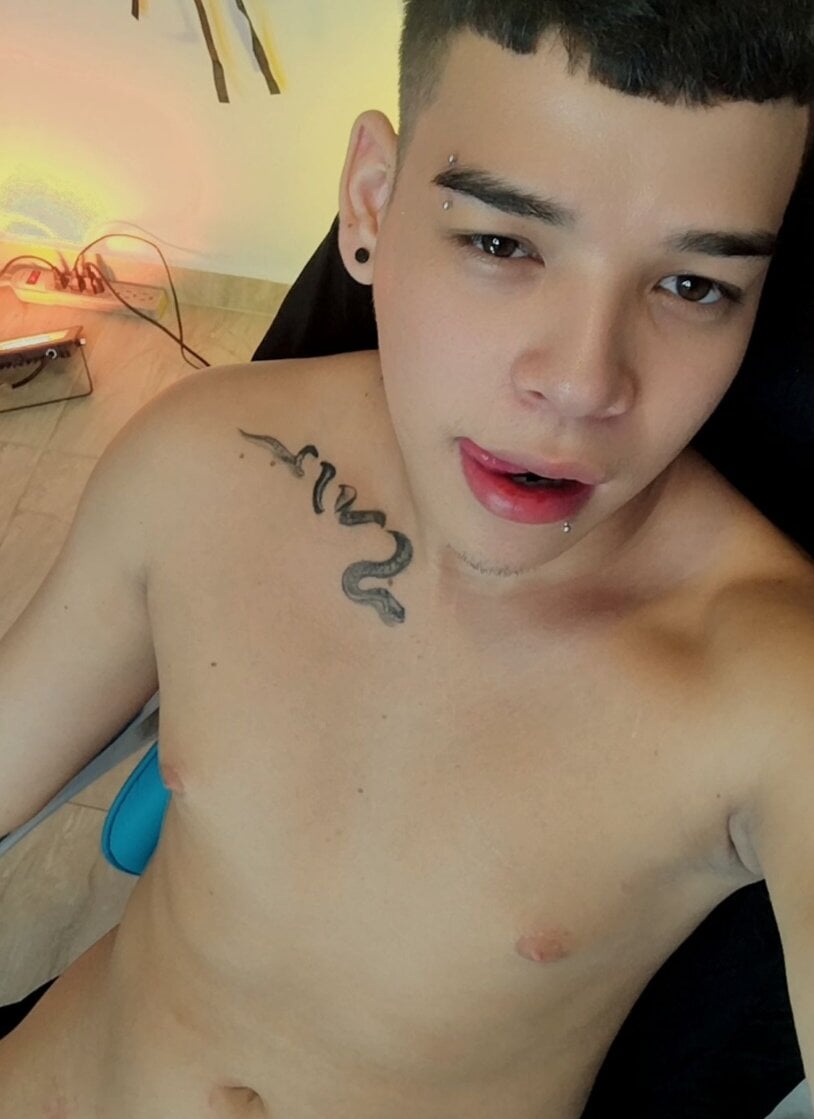 alex_boyy from stripchat
