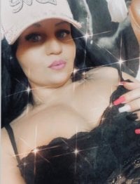 Sweet_Rebela's Offline Chat Room