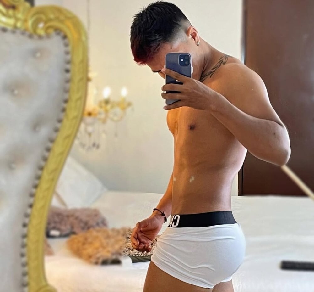 joel_carter from stripchat
