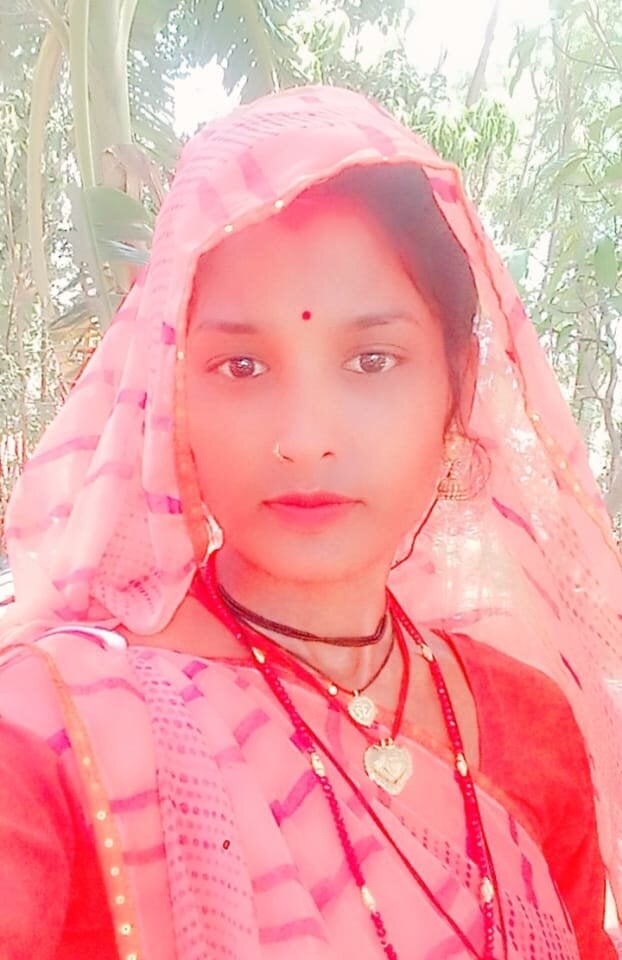 sanjana-hot live cam model at StripChat