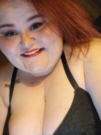 fatgirlnc's Offline Chat Room