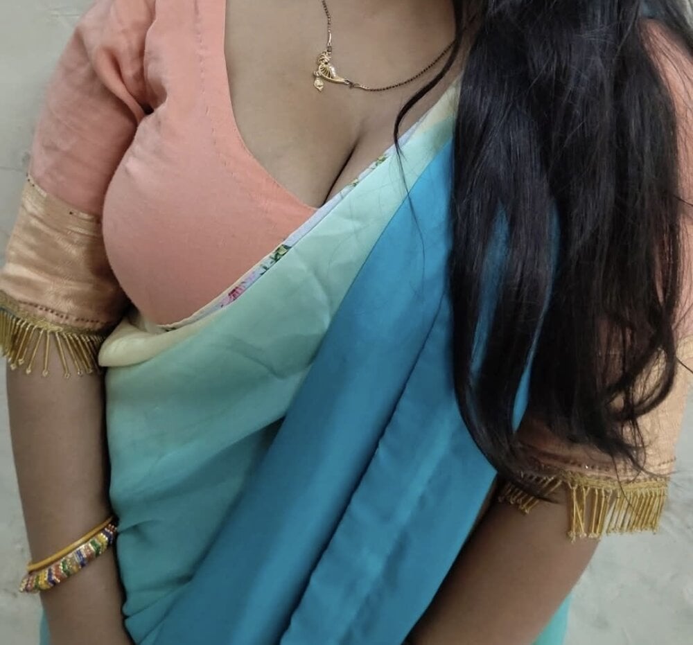 sleekcams.com aila99 livesex profile in india cams