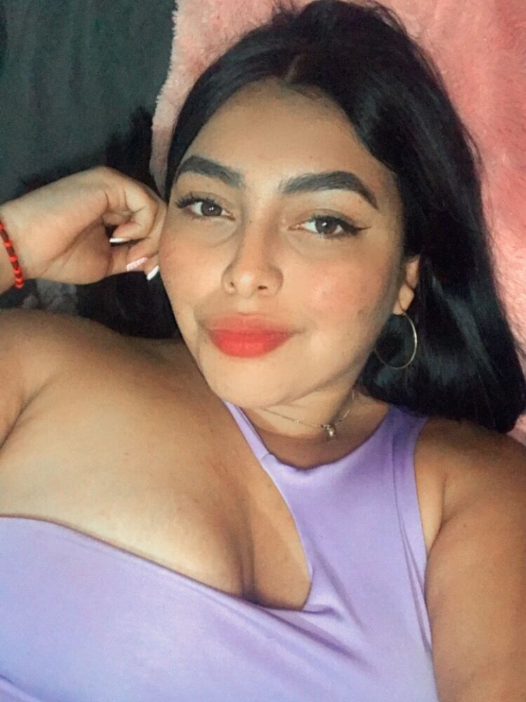 Live sex webcam photo for addiison01 #290329848