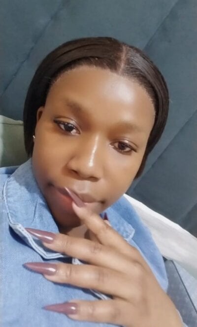 kittykhloe22 - ebony young