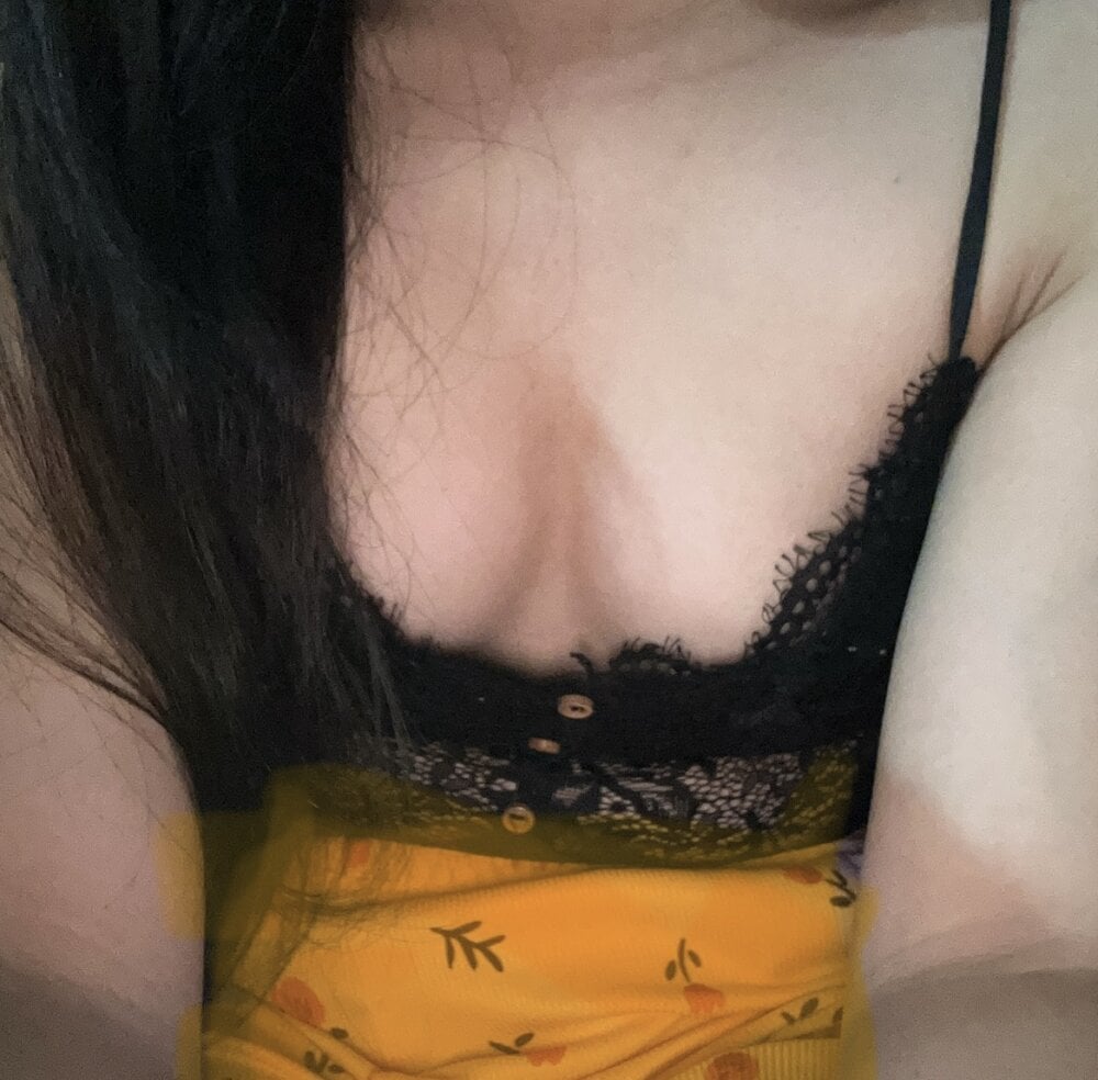 free6cams.com miubeeeee livesex profile in latviariga cams