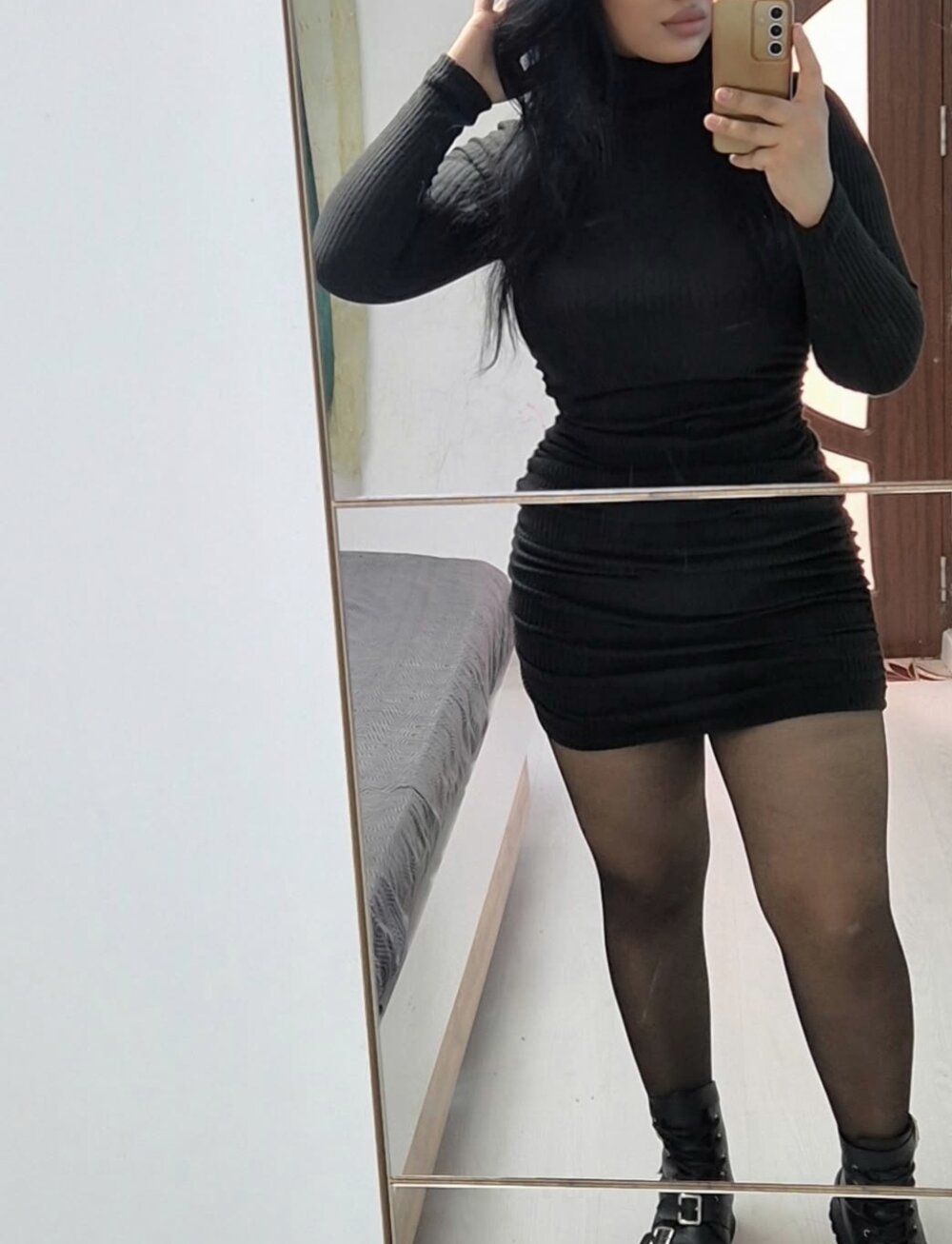 pornsexycams.com veranight livesex profile in latino cams