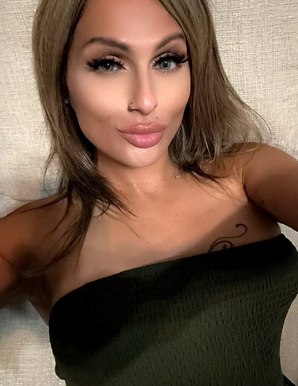 xprettysmilex's Live XXX Chat
