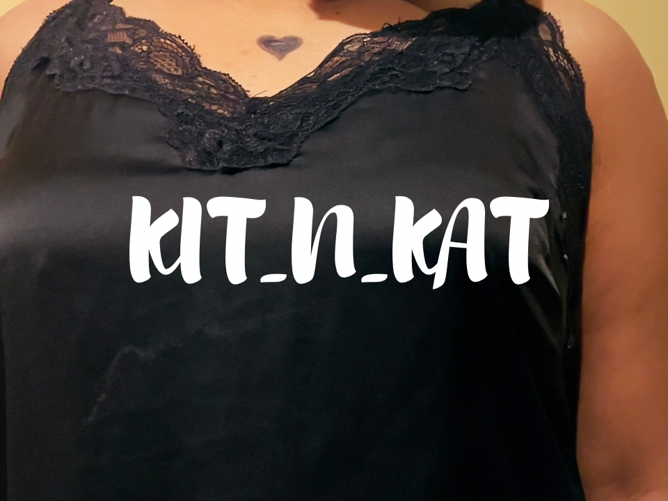 Kit_n_Kat02's Offline Chat Room