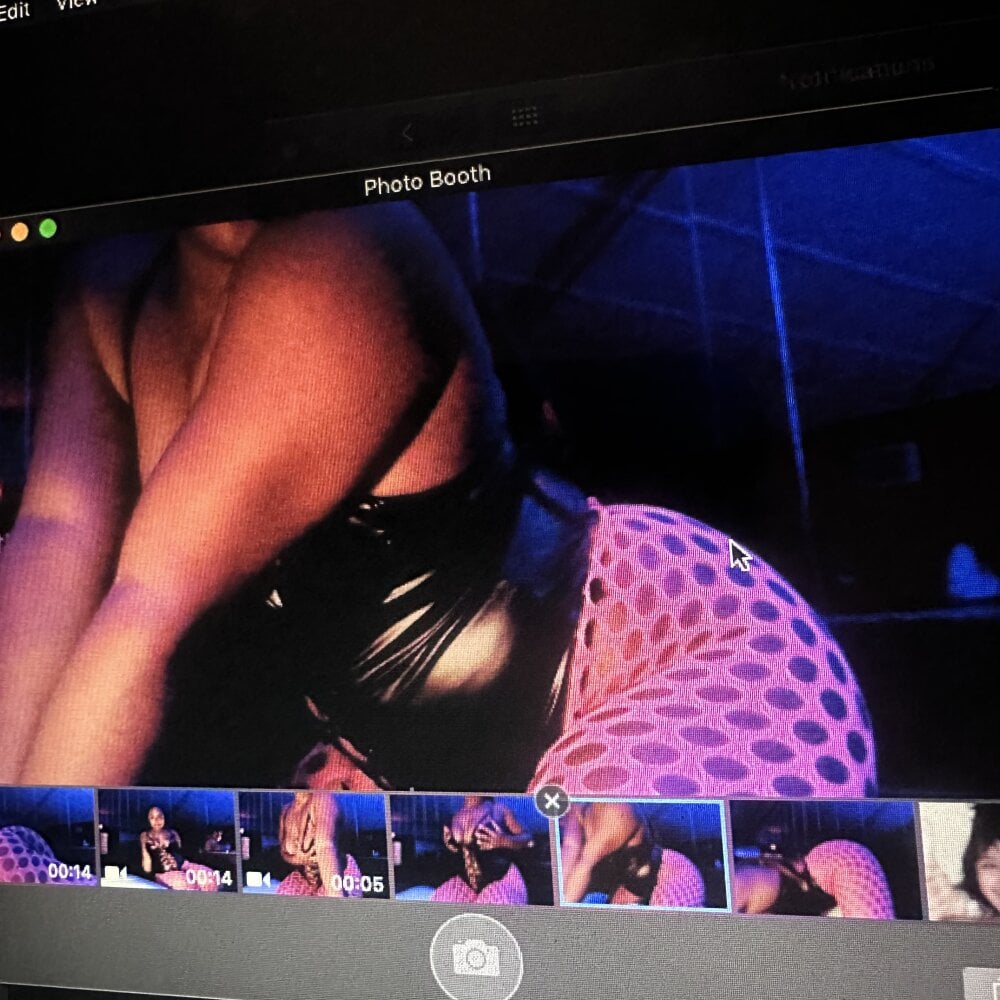 crystalcleo webcam livesex profile on livesex.fan