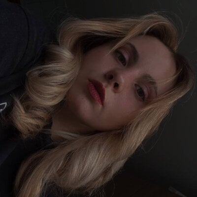 MarryKiss33