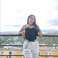EmillyClarke's webcam live show