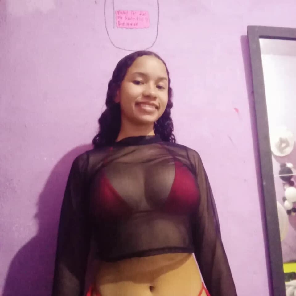 pornos.live hillary_bel livesex profile in adriens-world cams
