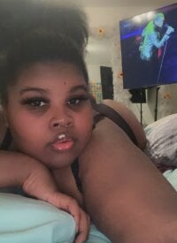 Bbwbraceface's Offline Chat Room