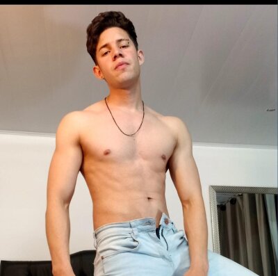 MaxxTaylor 🚷 adult webcam chat