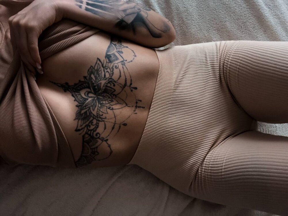 Live sex webcam photo for BriannelBumblebee #289946875