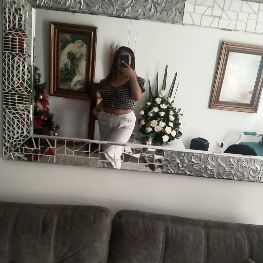 Emma_Rosi profile