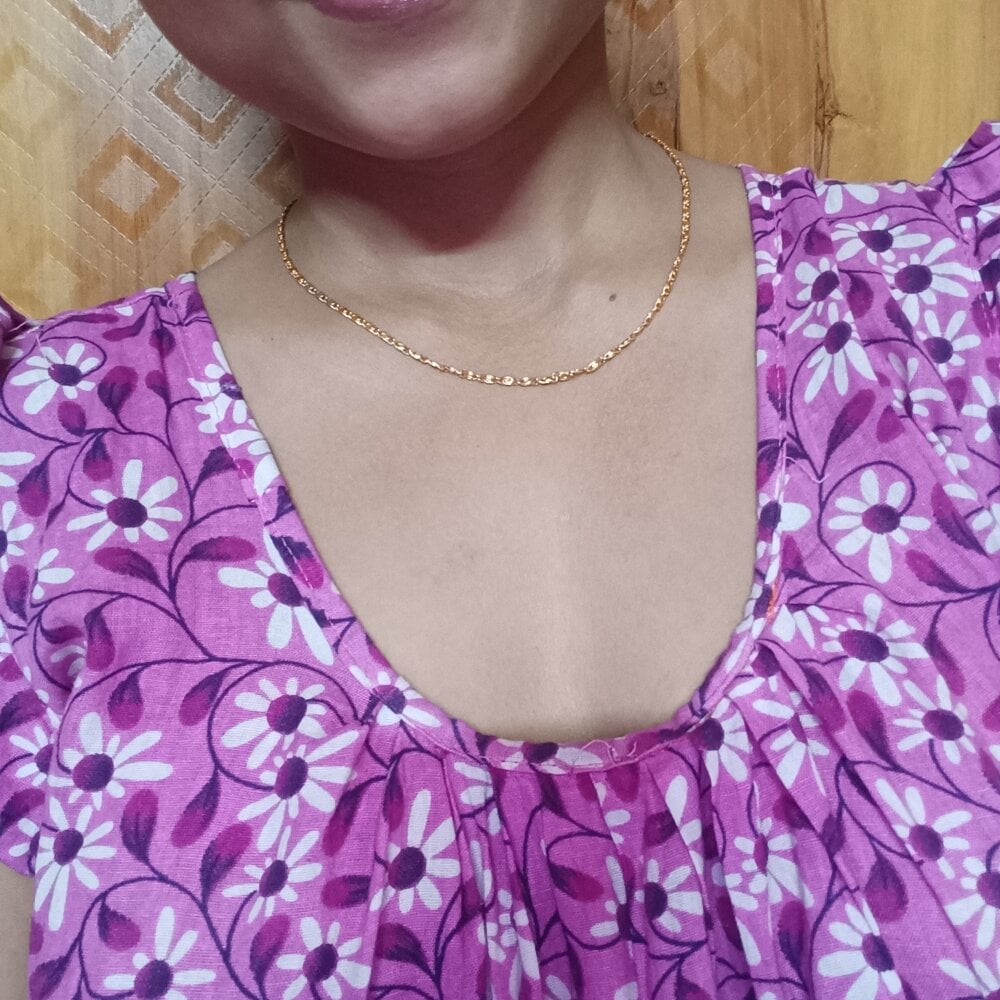 hey_honeyy live cam model at StripChat