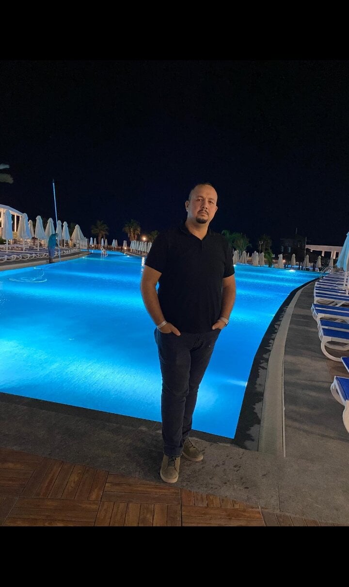 Chat +18 off-line de onr8820