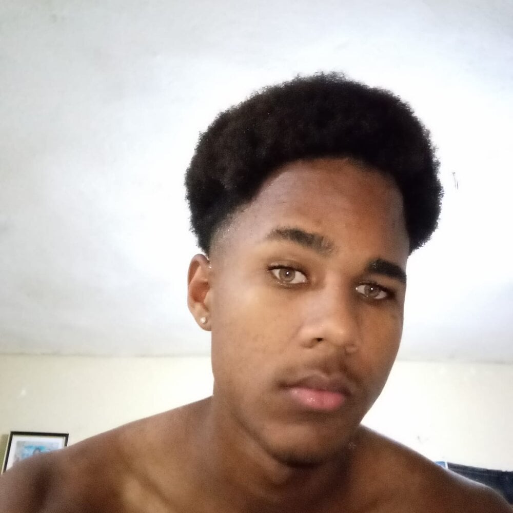Calollero123 webcam model profile xhamsterlive