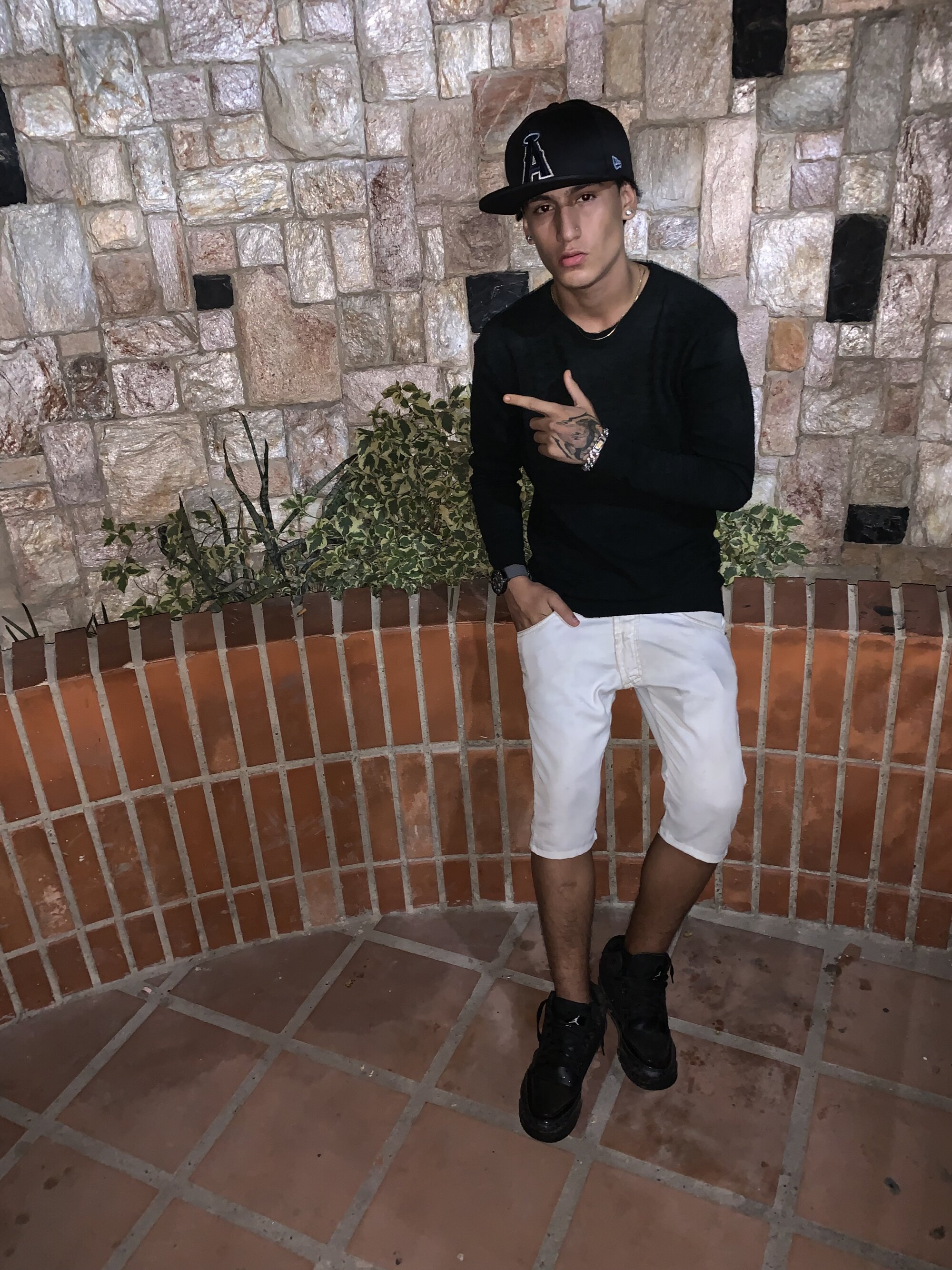 Sebas_tian0412