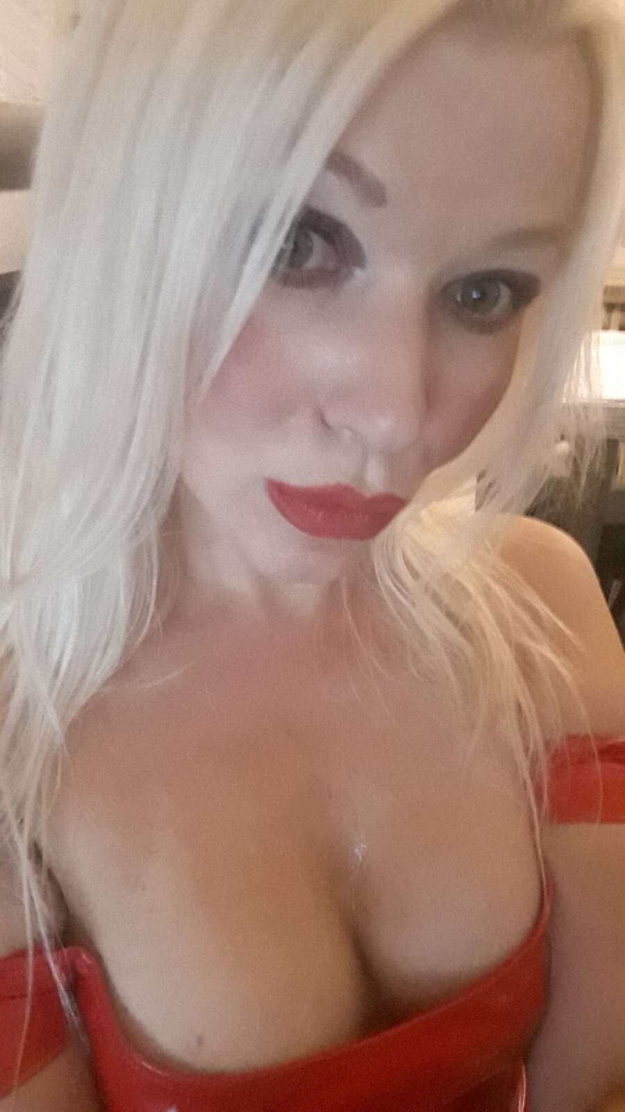 sexyCandy82