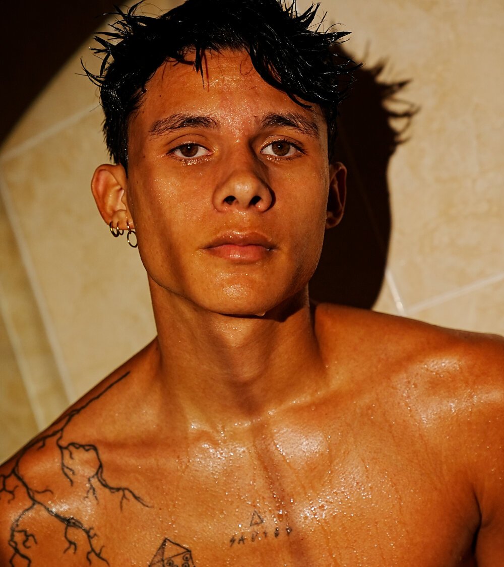 Axel_Night profile