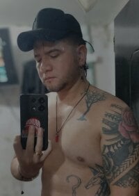 JHONNYACA28's webcam live show