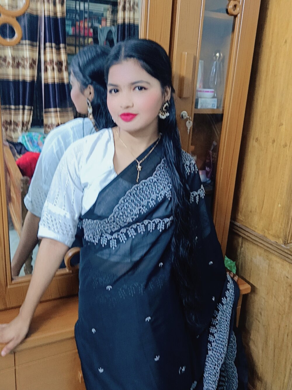 Nilufa_l's most recent online preview