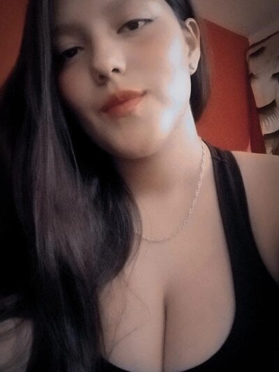 Aranz_tza66 Female Girls Live Webcam Strip