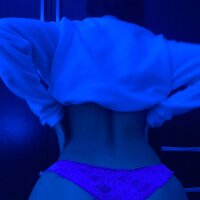 Mia_tailor24's Offline XXX Chat