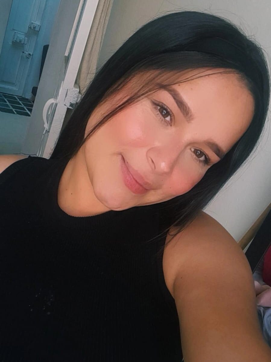 zamira_roballo profile