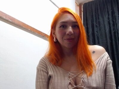 LEELOO_FIRE - Stripchat Girl 