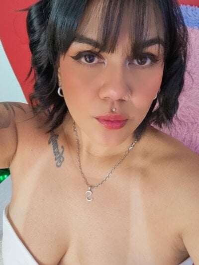 amateur nude webcam Nicolette Rock