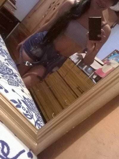 LiaMartinez26 Female Spanishspeaking XXX Live Cam