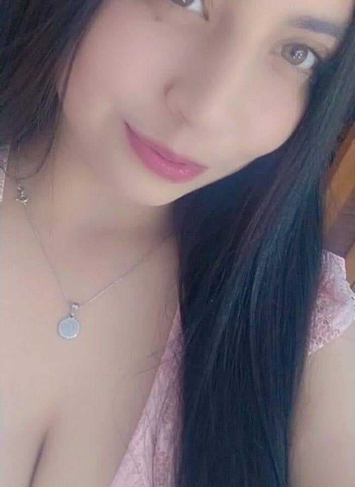 valery_cute_18 from stripchat