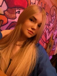 VanessaMory's Offline Chat Room